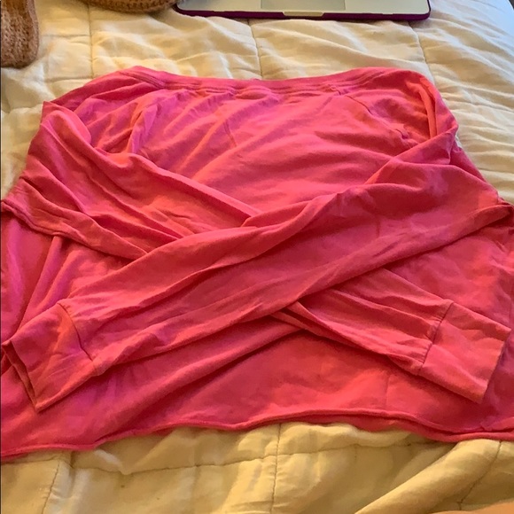 Pink crop top - Picture 2 of 3